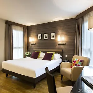 Citadines République Aparthotel Parigi
